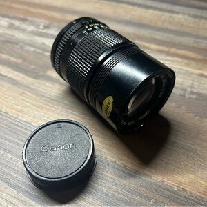 Canon FD 135mm f/3.5 Telephoto Lens – Manual Focus – Made in Japan